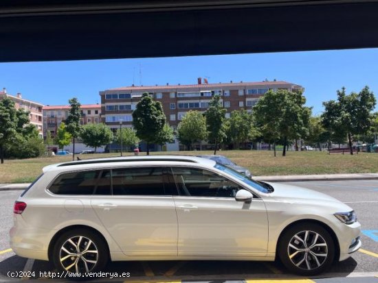 VOLKSWAGEN Passat en venta en Pamplona/IruÃ±a (Navarra) - Pamplona/IruÃ±a