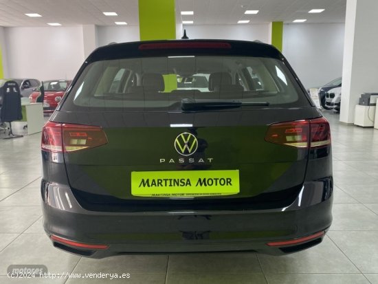 Volkswagen Passat Variant Connect 2.0 TDI 90kW (122CV) DSG de 2022 con 24.000 Km por 34.300 EUR. en 