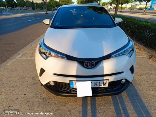 Toyota C-HR 1.8 140H Advance de 2018 con 75.037 Km por 22.800 EUR. en Valencia