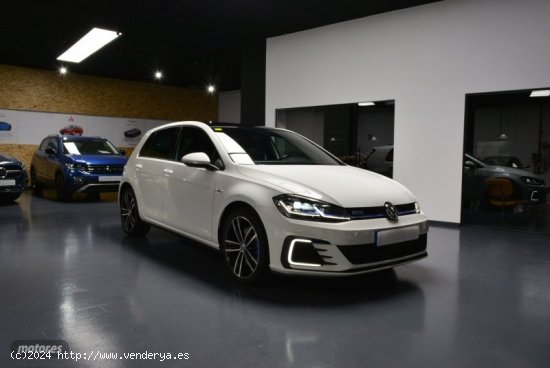 Volkswagen Golf GTE 1.4 TSI e-Power 150 kW (204 CV) DSG de 2020 con 36 Km por 25.000 EUR. en Madrid