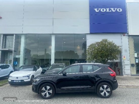 Volvo XC40 XC40 Recharge Essential, T4 plug-in hybrid, Electrico/Gasolina, Bright de 2023 con 8.200 