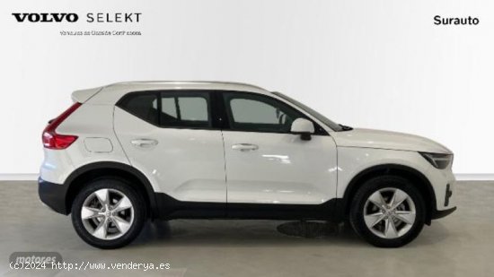 Volvo XC40 T2 CORE AUTO 129 5P de 2023 con 28.737 Km por 33.890 EUR. en Cadiz