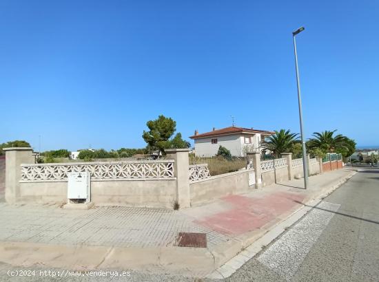 Solar Urbano en Cubelles con Vistas al Mar | ¡Tu Oportunidad en la Costa! - BARCELONA