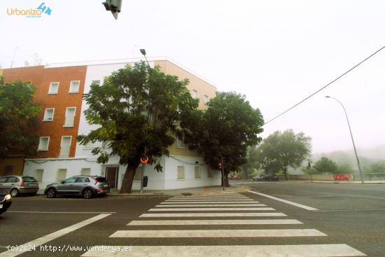 PISO DE TRES DORMITORIOS A ESTRENAR EN PARDALERAS - BADAJOZ