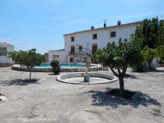 FINCA CON GRAN POTENCIAL EN UN ENTORNO RURAL EN LA SIERRA DE MARIOLA(ALICANTE) - ALICANTE