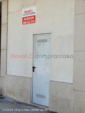 SE ALQUILA LOCAL COMERCIAL - PONTEVEDRA