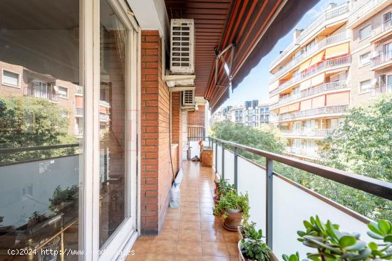 PISO CENTRICO CON PISCINA COMUNITARIA Y VIGILANCIA 24HS EN EL FORT PIENC - BARCELONA