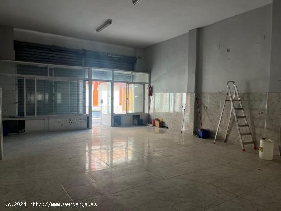 VENTA DE LOCAL COMERCIAL EN ALBOLOTE CENTRO - GRANADA