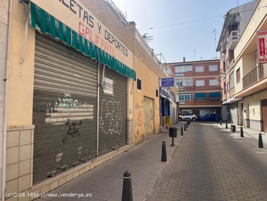 VENTA DE LOCAL COMERCIAL EN ALBOLOTE CENTRO - GRANADA