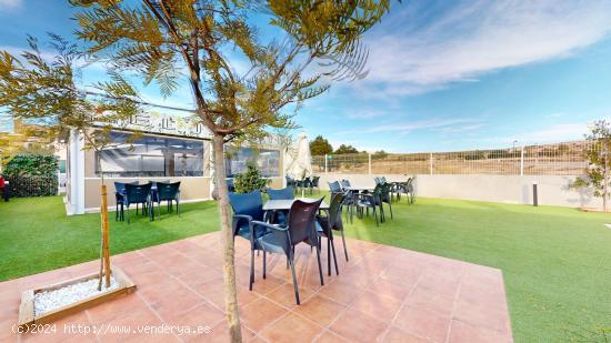 Cafeteria con gran terraza en Corvera Country Club - MURCIA