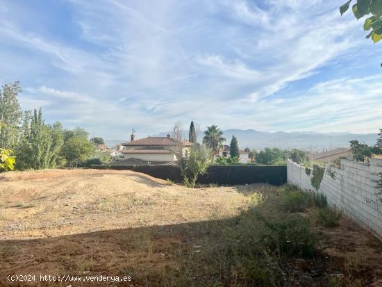 TERRENO EN LA URBANIZACIÓN SAN JAVIER - GRANADA