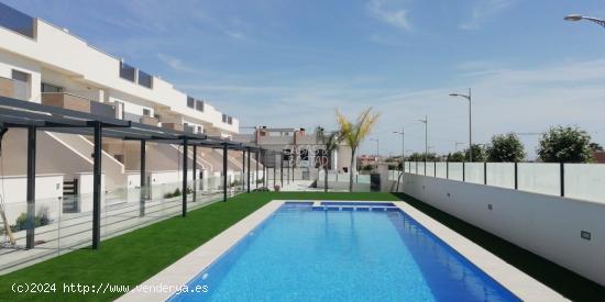 RESIDENCIAL DE OBRA NUEVA DE BUNGALOWS EN PILAR DE LA HORADADA - ALICANTE