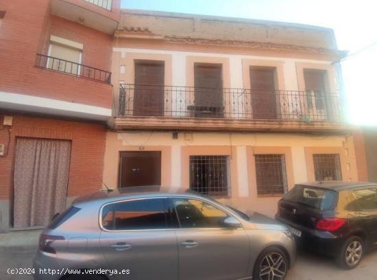  Gran casa en el centro del pueblo, 3plantas, 10hab. - TOLEDO 