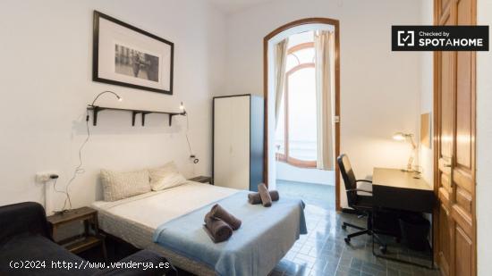 Alquiler de habitaciones en apartamento de 7 dormitorios en Barcelona - BARCELONA