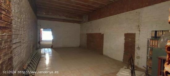  Local comercial en Terrassa zona Torrent d'en Pere Parres - BARCELONA 