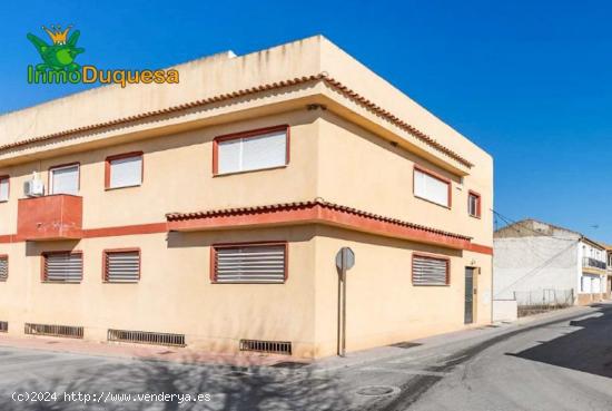 INVERSOR!!! Lote de 4 pisos y 6 Parkings con trastero en Cijuela. - GRANADA