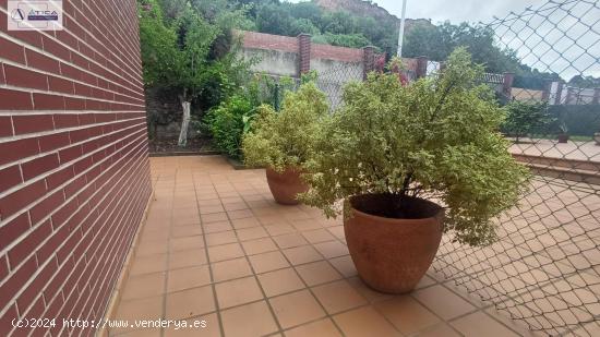 Maravilloso Chalet ubicado en una urbanizacion privada - CANTABRIA