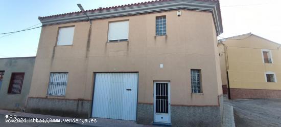  Se Vende en Caudete - ALBACETE 