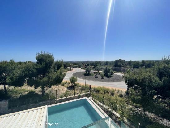 VILLA DE 3 DORMITORIOS 3 BAÑOS EN COLINAS GOLF ( ORIHUELA COSTA) - ALICANTE