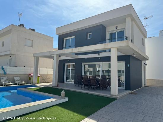  Villa Singular en Venta en Gran Alacant - ALICANTE 