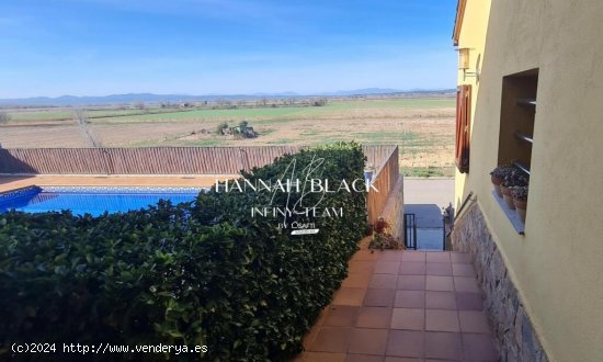 Esplendida casa en un pequeño pueblo rural (Bellcaire D empordà). Campo, Montaña, Mar