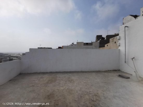 CASA TERRERA DE DOS PLANTAS EN LA MONTAÑA DE GÁLDAR