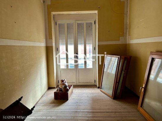 CASA PARA REFORMAR A LA VENTA EN EL CENTRO DE SANTA MARÍA DEL PÁRAMO