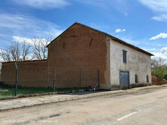  NUEVA OPORTUNIDAD. CASA DE PUEBLO PARA REFORMAR CON PATIO Y HUERTA 