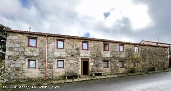 SE VENDE CASONA GALLEGA RESTAURADA CON PISCINA, INCREIBLE ENTORNO A POCOS KILOMETROS DE SANTIAGO DE 