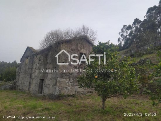 SE VENDE TERRENO RUSTICO CON ESTRUCTURA DE CASA DE PIEDRA EN PONTESAMPAIO - PONTEVEDRA