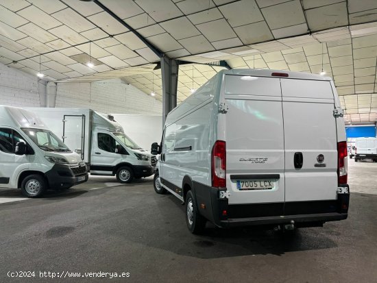 Fiat Ducato MAXI DOBLE PUERTA LATERAL L4 H2 2.3 140CV - Lugo