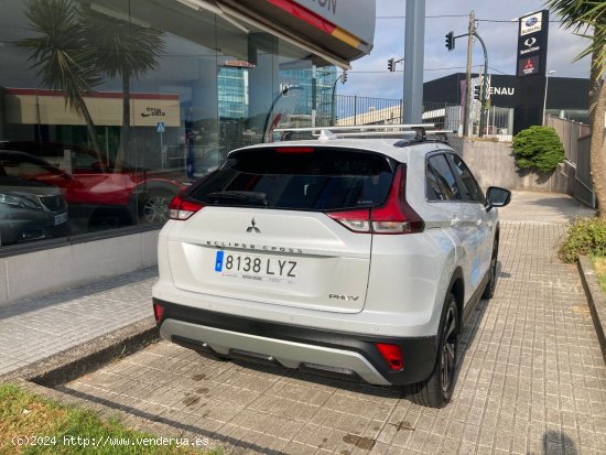 Mitsubishi Eclipse Cross 2.4 PHEV Kaiteki Auto 4WD - Vigo