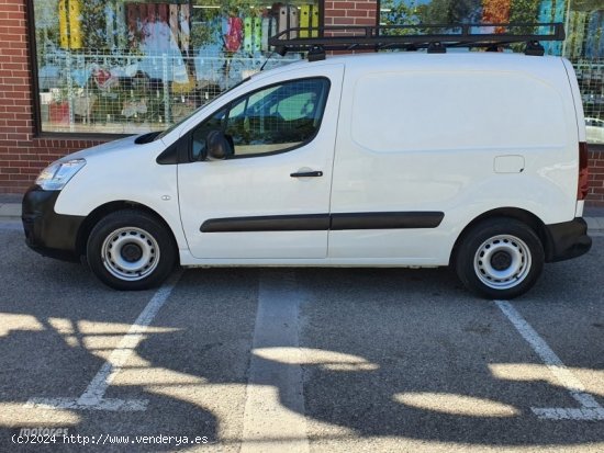 Citroen Berlingo Talla M BlueHDi 75CV de 2017 con 105.000 Km por 7.433 EUR. en Girona