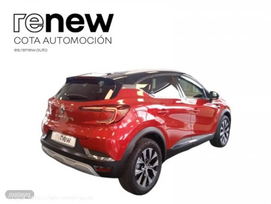 Renault Captur MY2022 TECHNO TCE 90CV de 2023 con 5.800 Km por 22.000 EUR. en Madrid