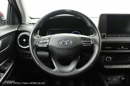 Hyundai Kona 1.0 TGDI Maxx 4x2 de 2023 con 8.365 Km por 21.000 EUR. en Barcelona