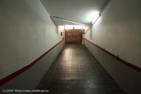 Plaza de parking coche grande en Zona Sant Joan, junto a los Juzgados de Vilanova - BARCELONA