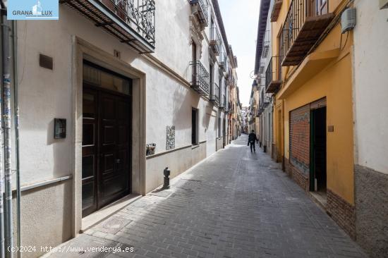 Dos plazas de garaje en zona Carrera de la Virgen - GRANADA