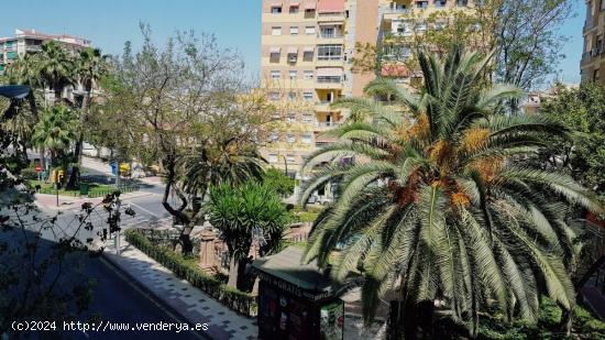 PISO DE ALQUILER EN PLAZA DE BAILÉN EXCLUSIVO ESTUDIANTES - MALAGA