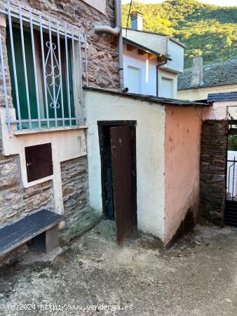 Propiedad en venta: Casa Para Reformar en el Centro de Puente Domingo Florez - LEON