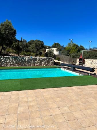 Gran chalet con piscina y vistas!!! - GUADALAJARA