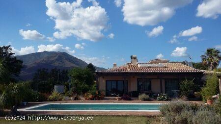 Finca con casa de campo - MALAGA