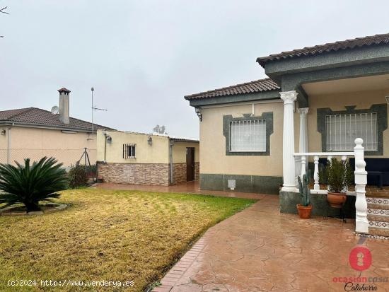 PARCELA DE 1.650 METROS - CON AMPLIA CASA Y PISCINA - ZONA CORTIJO EL RUBIO - CORDOBA