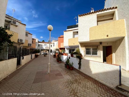 DÚPLEX ADOSADO en Los Narejos - MURCIA