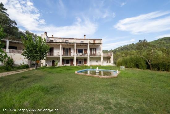 SANT CELONI (PARC NATURAL DEL MONTNEGRE): GRAN MASIA CATALOGADA EN VENTA - BARCELONA