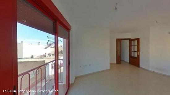  Estupendo piso en venta en zona de Avenida Pintor Rosales - ALMERIA 