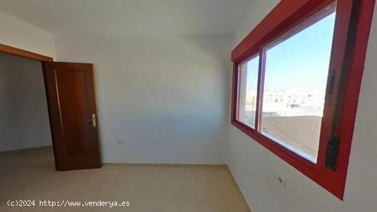 Estupendo piso en venta en zona de Avenida Pintor Rosales - ALMERIA