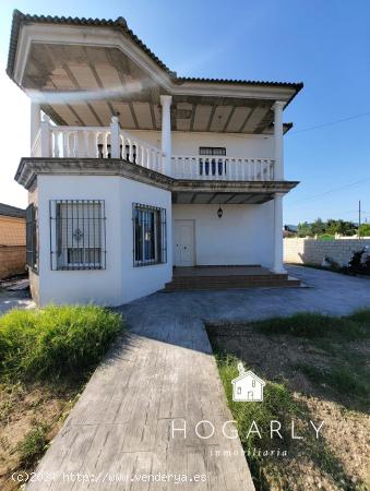 PARCELA CON CASA DE RECIENTE CONSTRUCCIÓN - CORDOBA