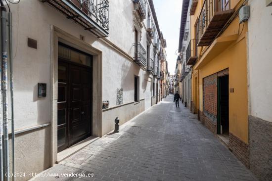 Dos plazas de garaje en zona Carrera de la Virgen - GRANADA