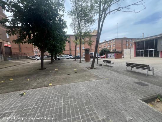 PEQUEÑO GRAN LOCAL PARA NEGOCIO EN ZONA CENTRICA DE LA CONCORDIA - BARCELONA