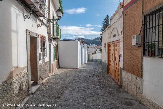 CASA EN ALBAICIN CON 2 TERRAZAS CON VISTAS A ALHAMBRA Y SIERRA NEVADA - GRANADA